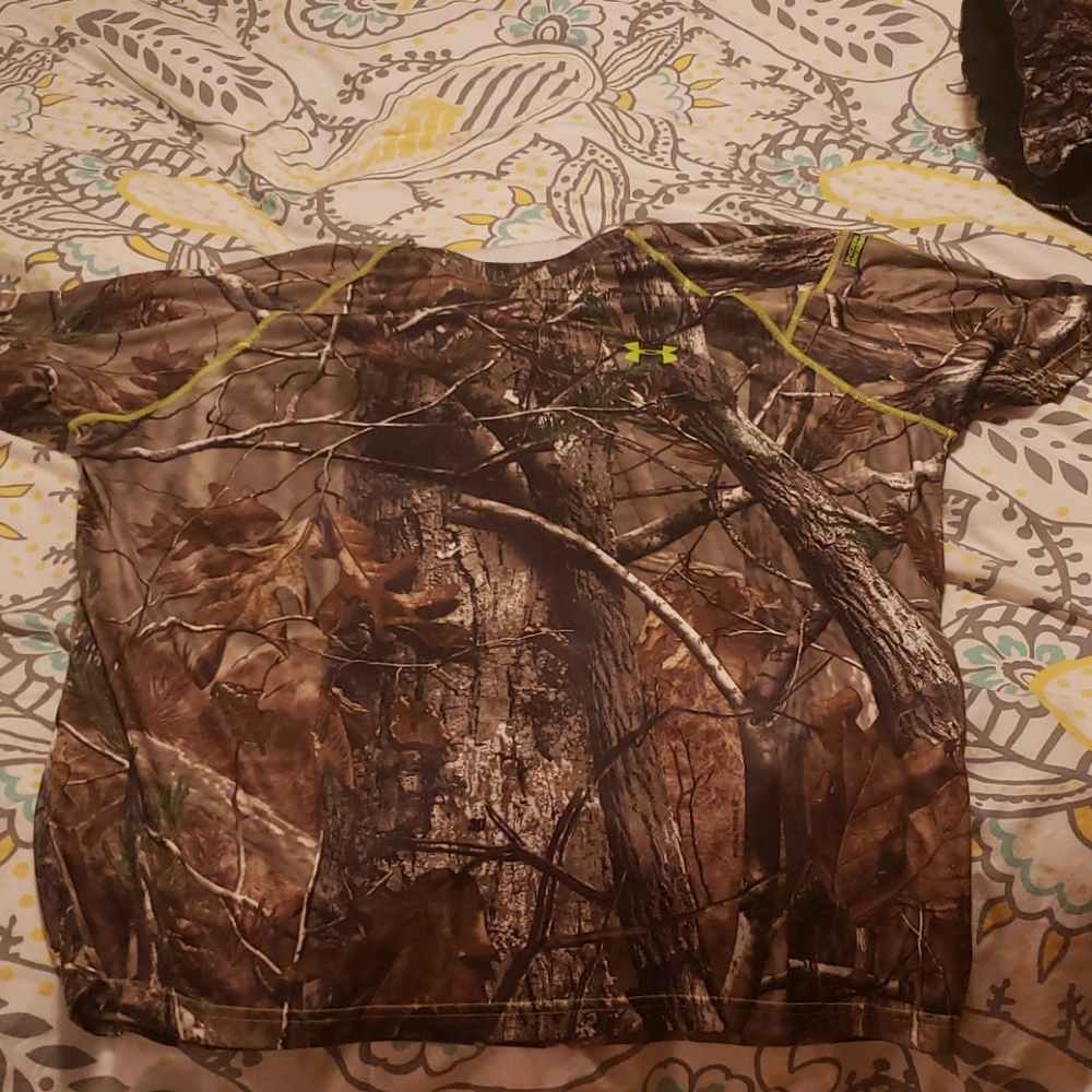 Under armour heat gear shirt